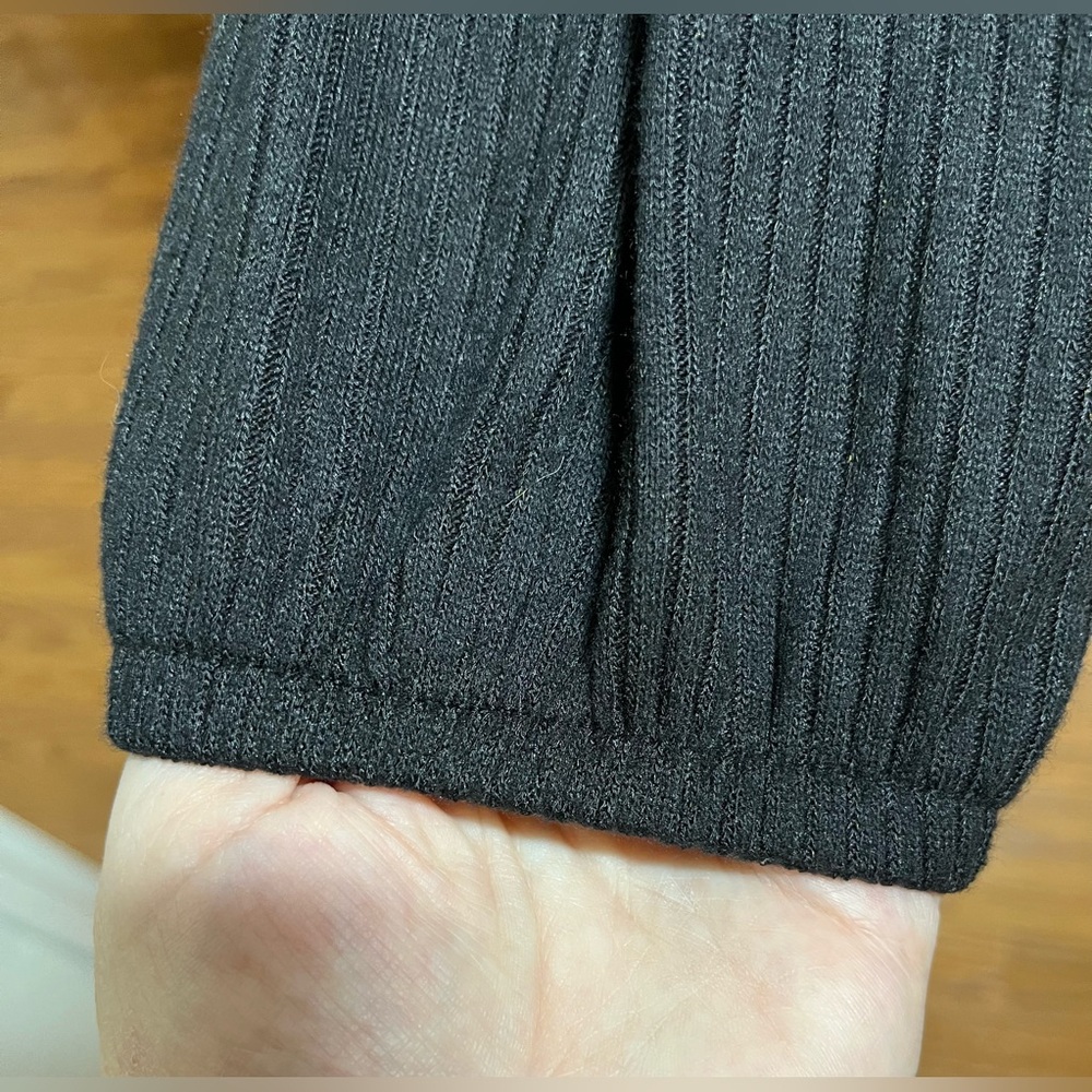 Lane Bryant Women’s Black V-Neck Ribbed Top - Picture 4 of 11